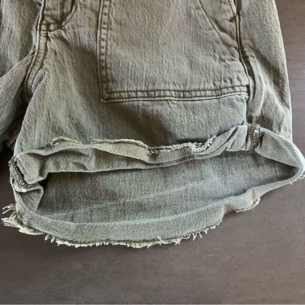 AMERICAN EAGLE‎ Women’s Tomgirl Olive Green Drawstring Cuffed Shorts Size 0 - Picture 7 of 14